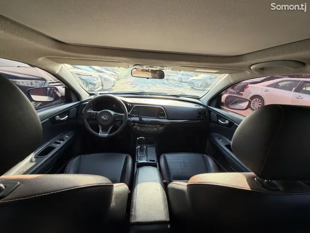 Kia K4 2018 · 2.0 AT