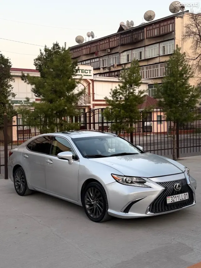Lexus ES series 2014 · 3.5 AT