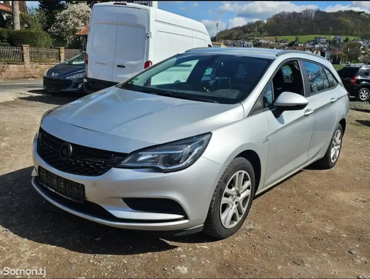 Opel Astra K 2017 · 1.6 AT