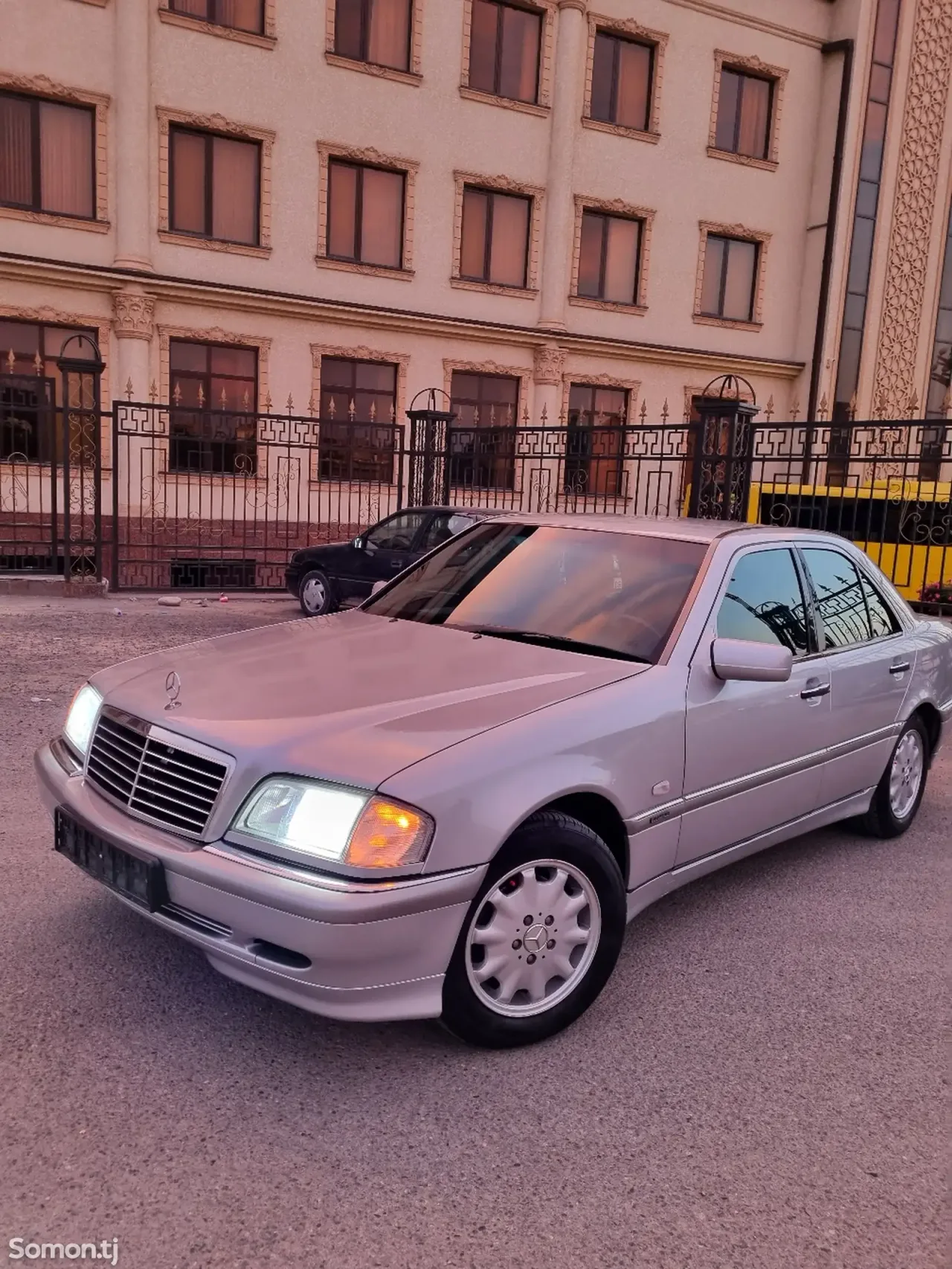Mercedes-Benz C class 1998 · 2.0 AT