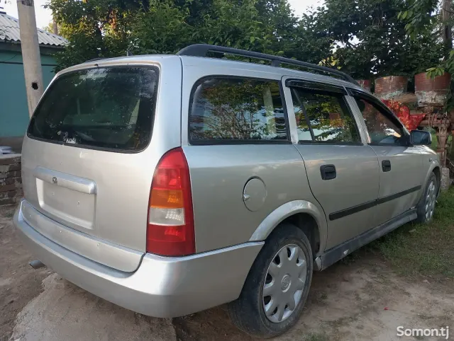 Opel Astra G 1998 · 1.6 MT