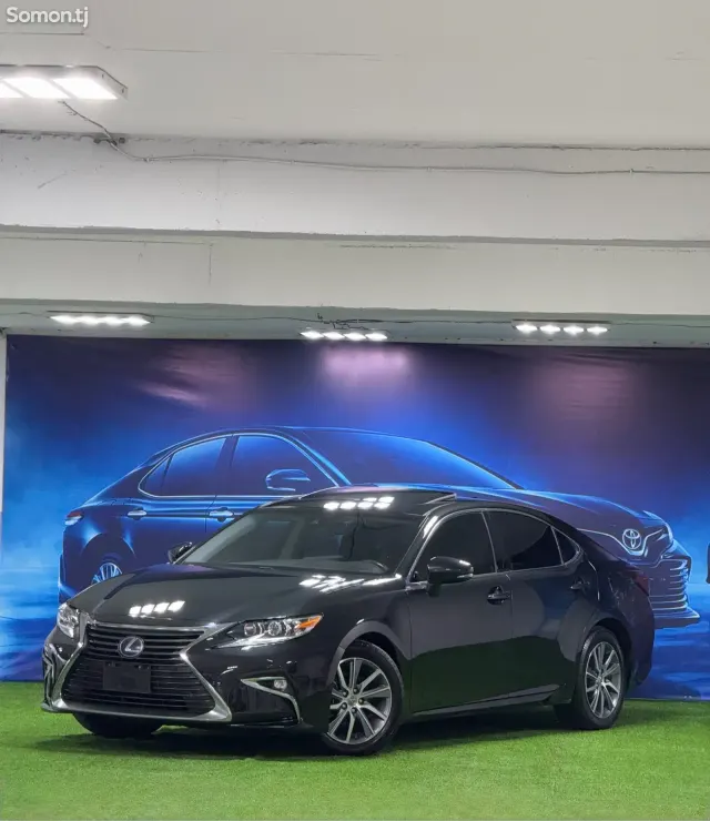Lexus ES series 2018 · 2.5 AT