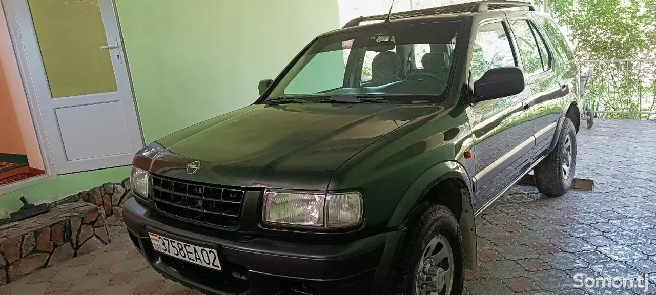 Opel Frontera 2001 · 2.0 MT