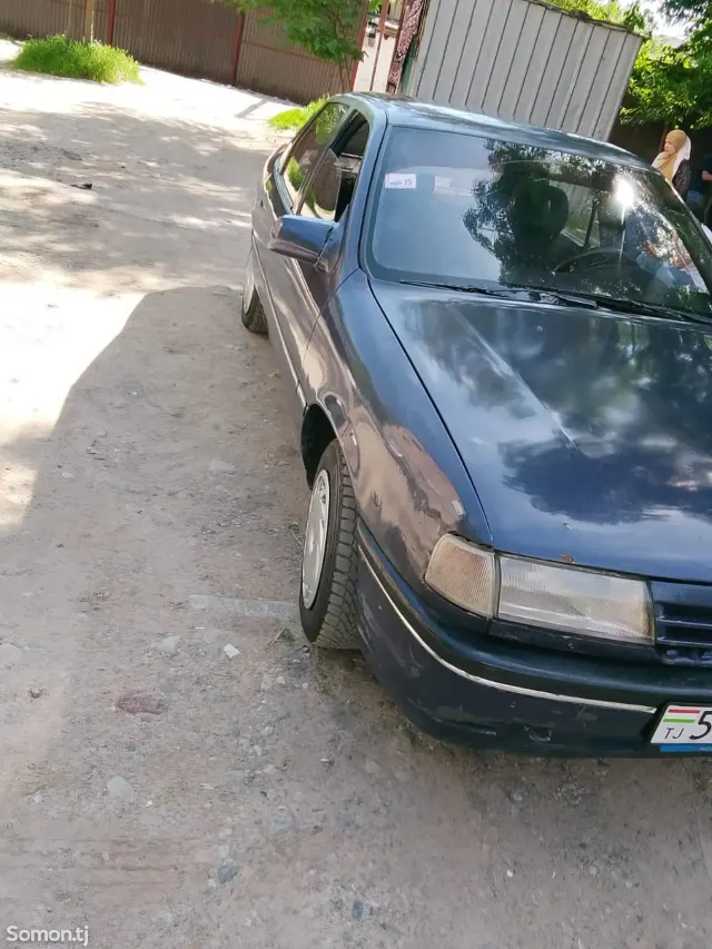 Opel Vectra A 1992 · 1.6 MT