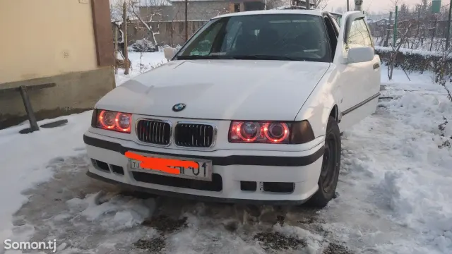 BMW 3 series 1992 · 1.6 MT