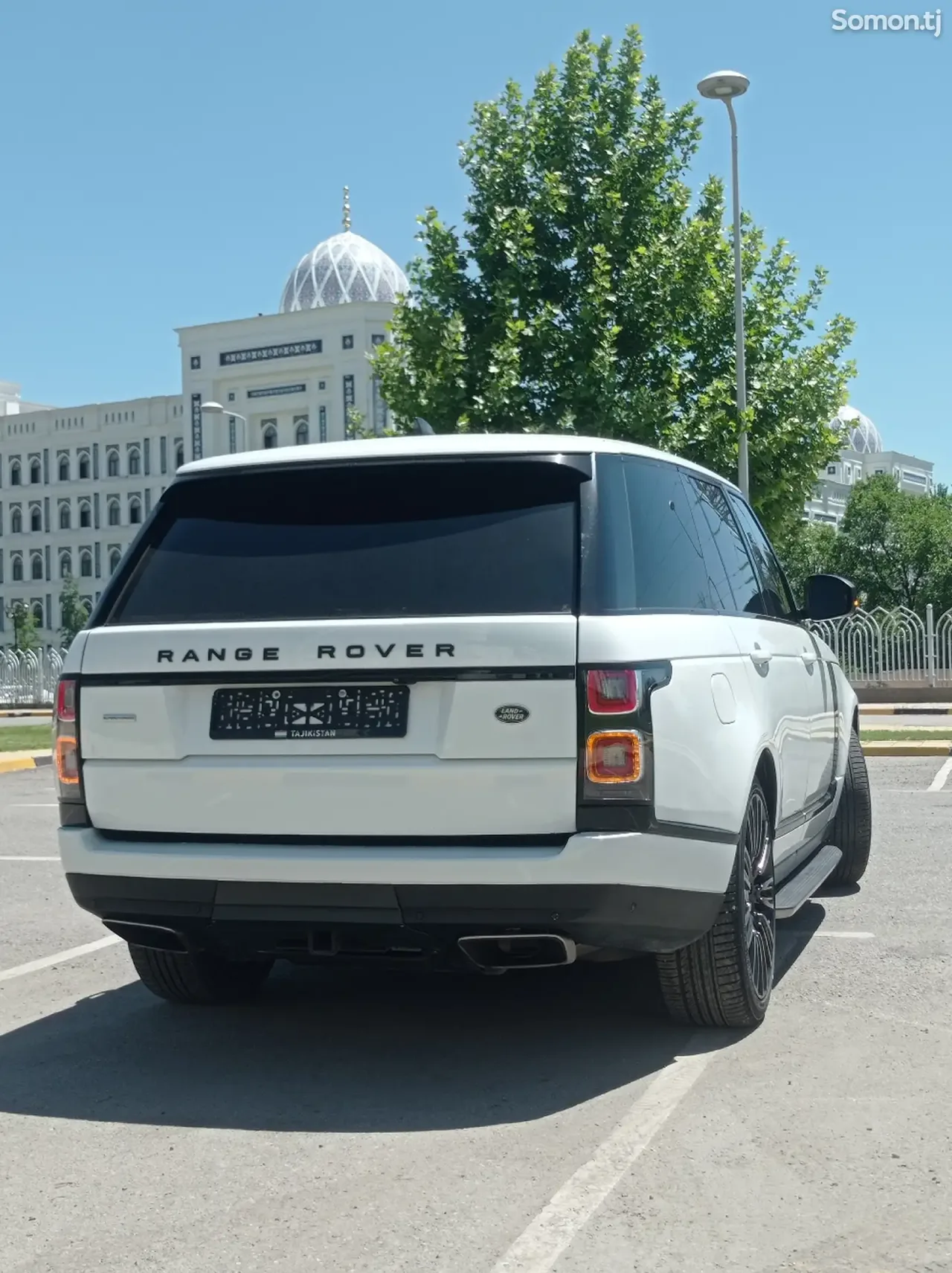 Land Rover Vogue 2017 · 0.4 AT