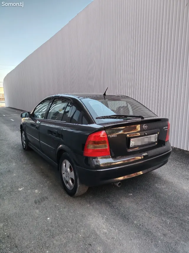 Opel Astra G 2000 · 1.6 MT