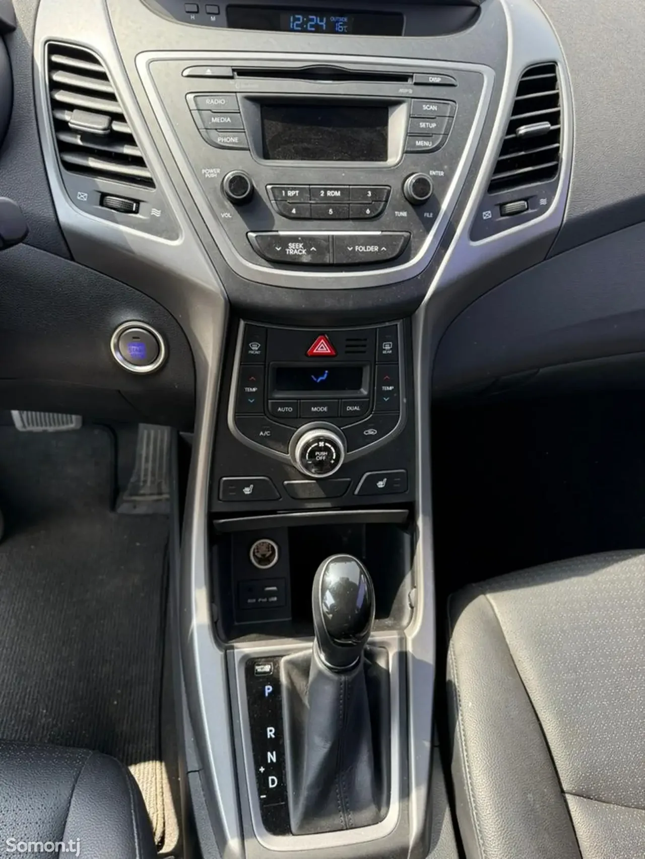 Hyundai Avante 2014 · 1.6 AT