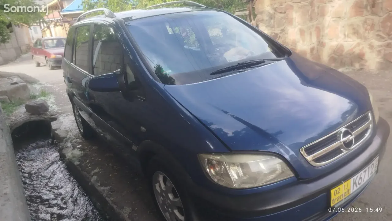 Opel Zafira 2002 · 2.2 AT