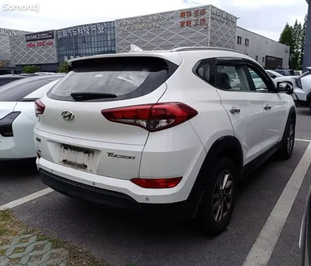 Hyundai Tucson 2015 · 2.0 AT