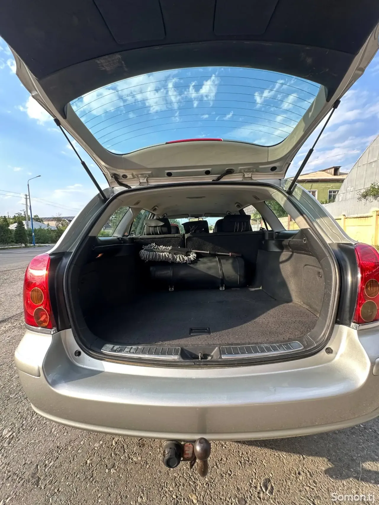 Toyota Avensis 2006 · 1.8 MT