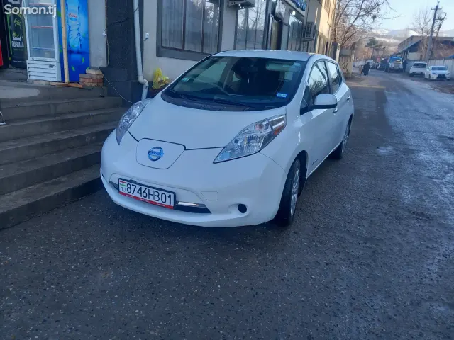 Nissan Leaf 2017 · AT