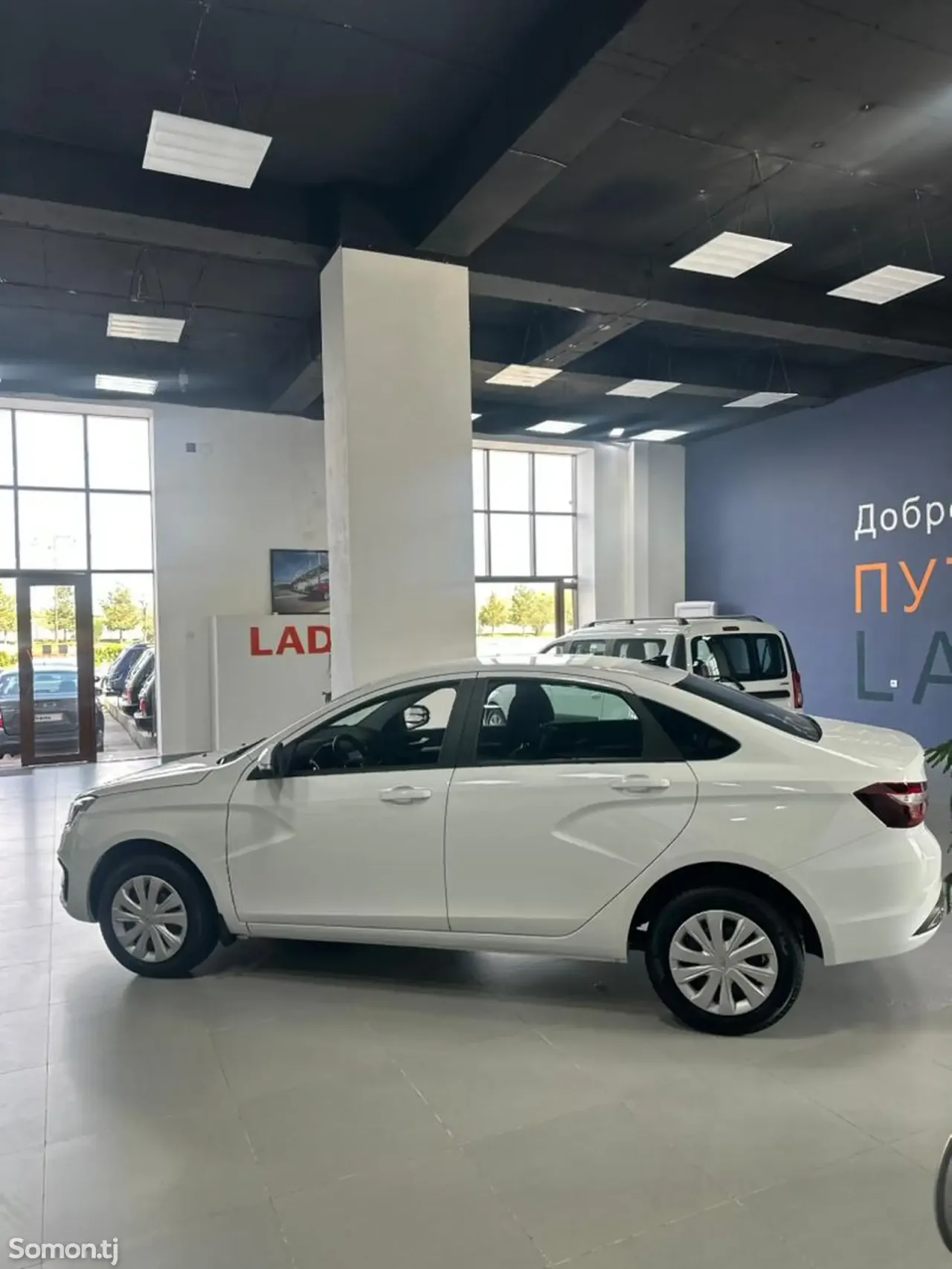 Lada (ВАЗ) Vesta 2025 · 1.6 AT