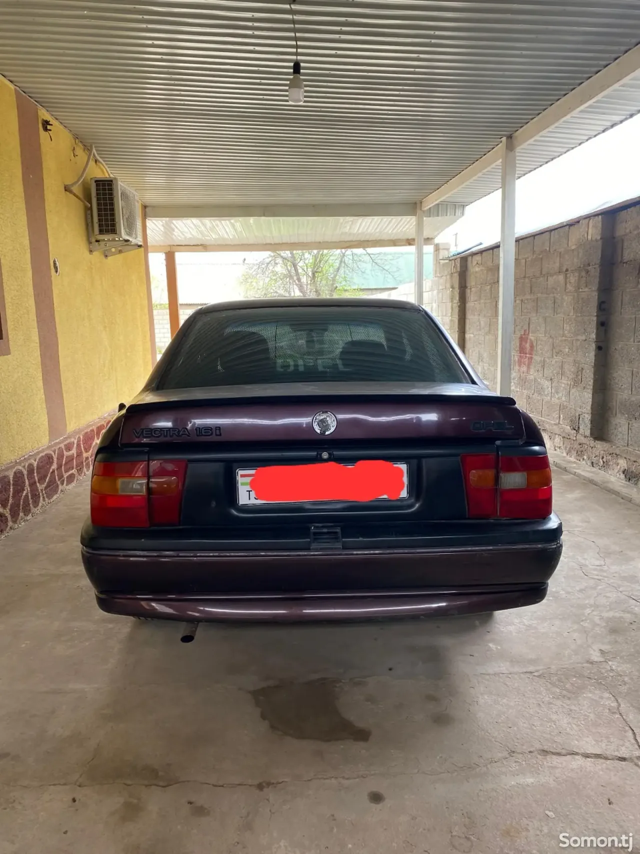 Opel Vectra A 1994 · 1.6 MT