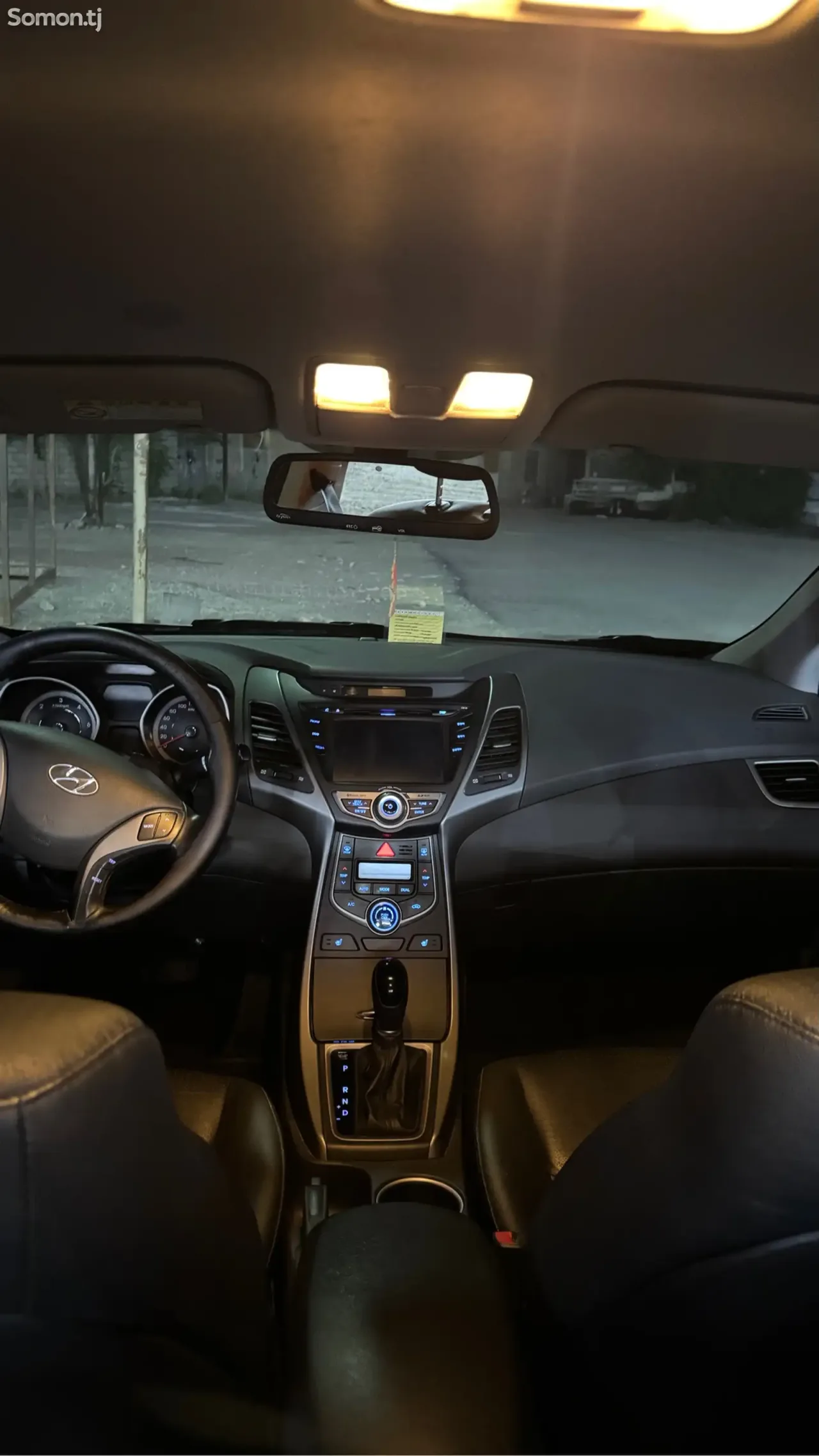 Hyundai Avante 2014 · 1.6 AT