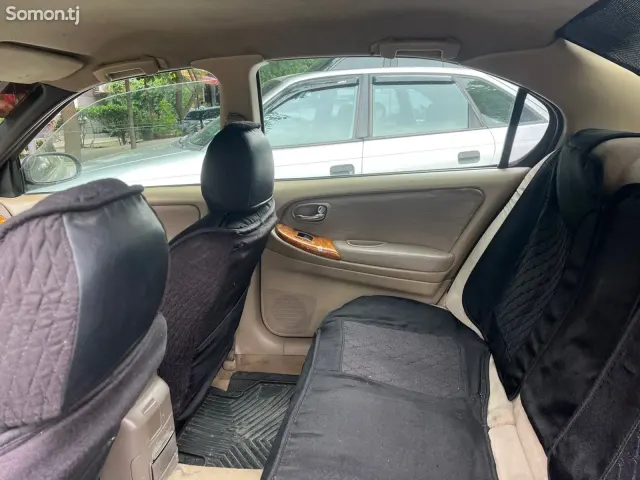 Nissan Maxima 2004 · 3.0 MT
