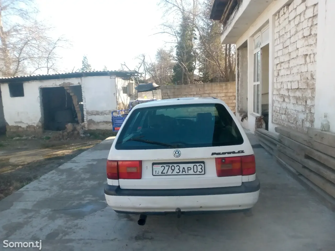 Volkswagen Passat 1993 · 1.8 MT