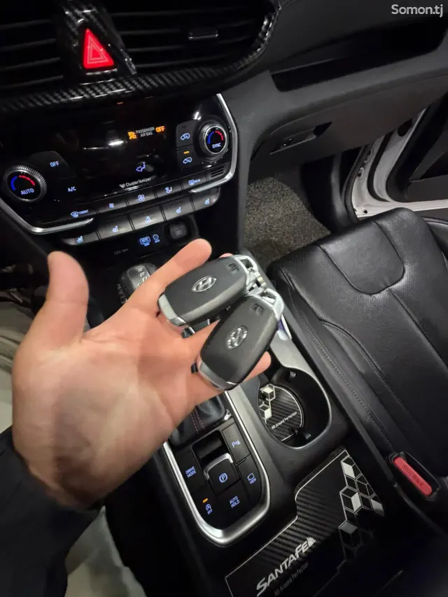 Hyundai Santa Fe 2018 · 2.2 AT