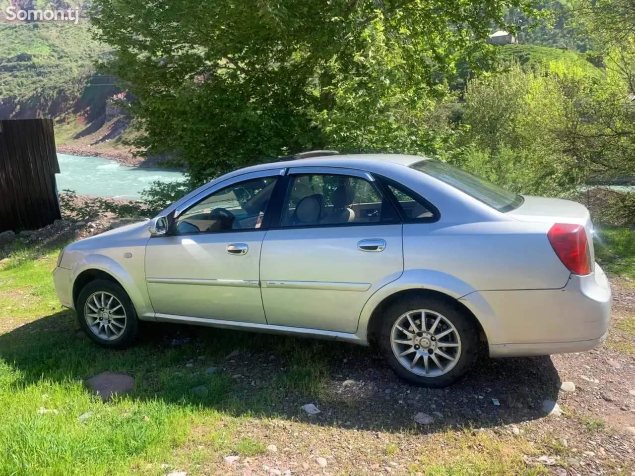 Daewoo Lacetti 2004 · 1.6 MT