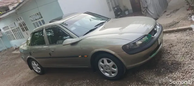 Opel Vectra B 1996 · 1.6 MT