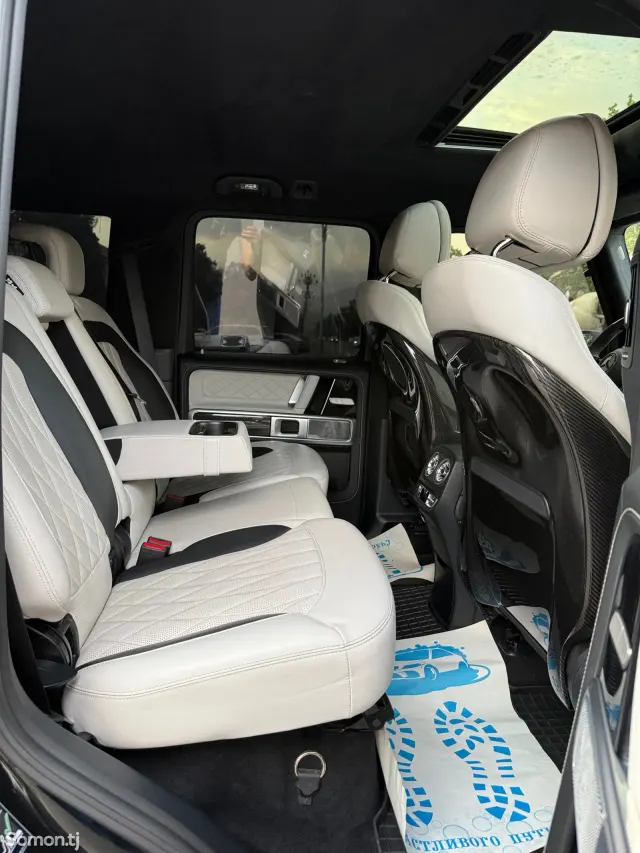 Mercedes-Benz G class 2022 · 6.3 AT