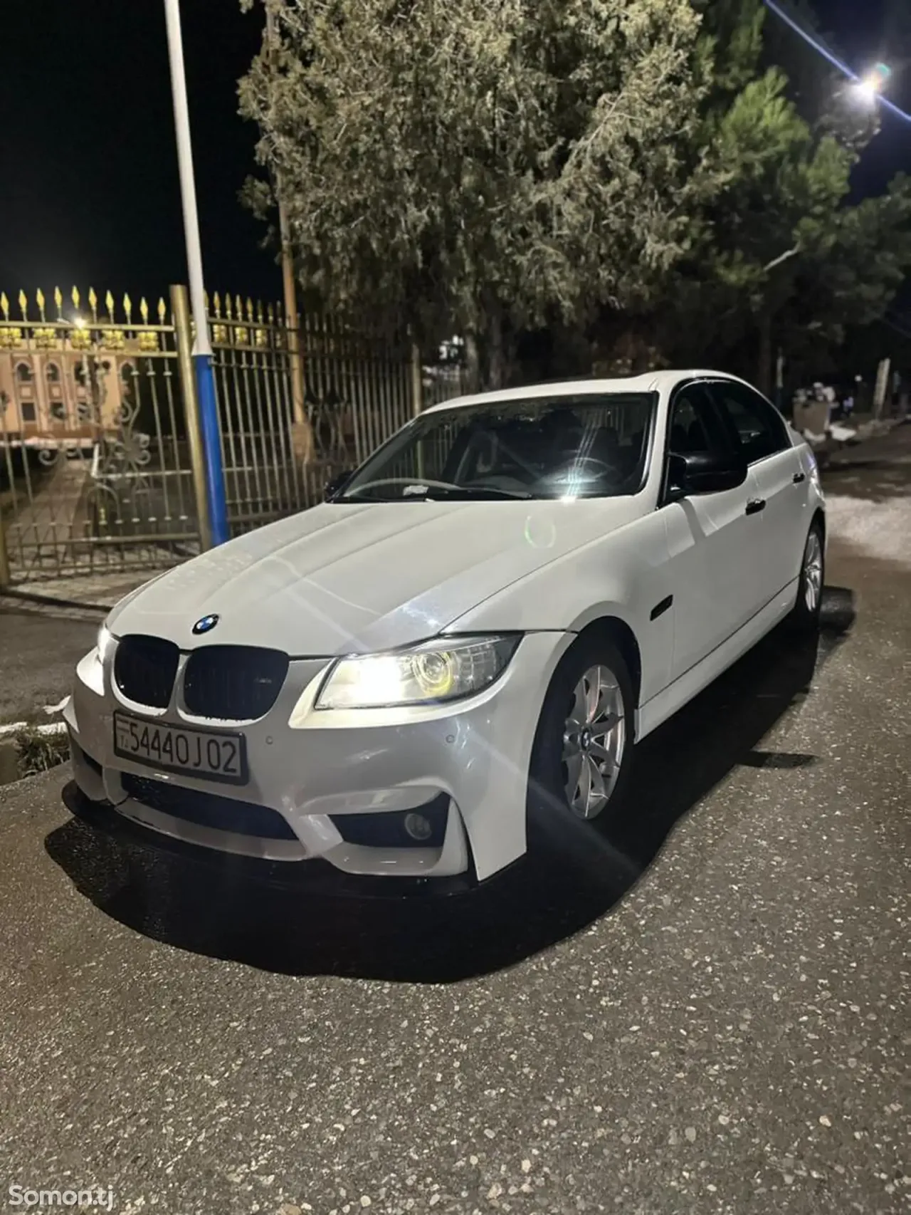 BMW 3 series 2011 · 2.0 AT