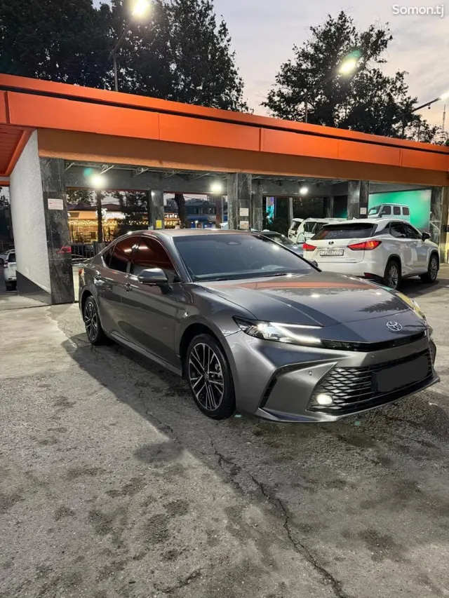 Toyota Camry 2025 · 2.5 AT