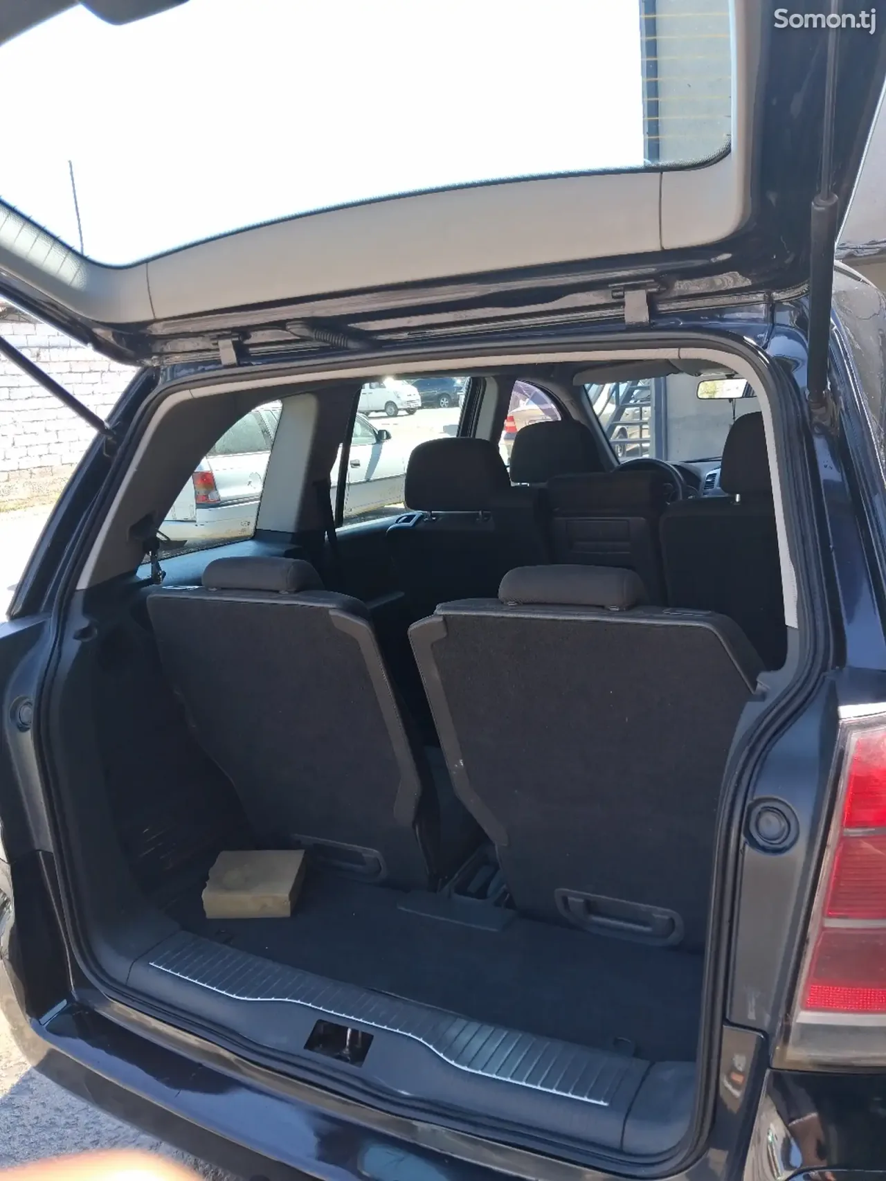 Opel Zafira 2006 · 1.6 MT