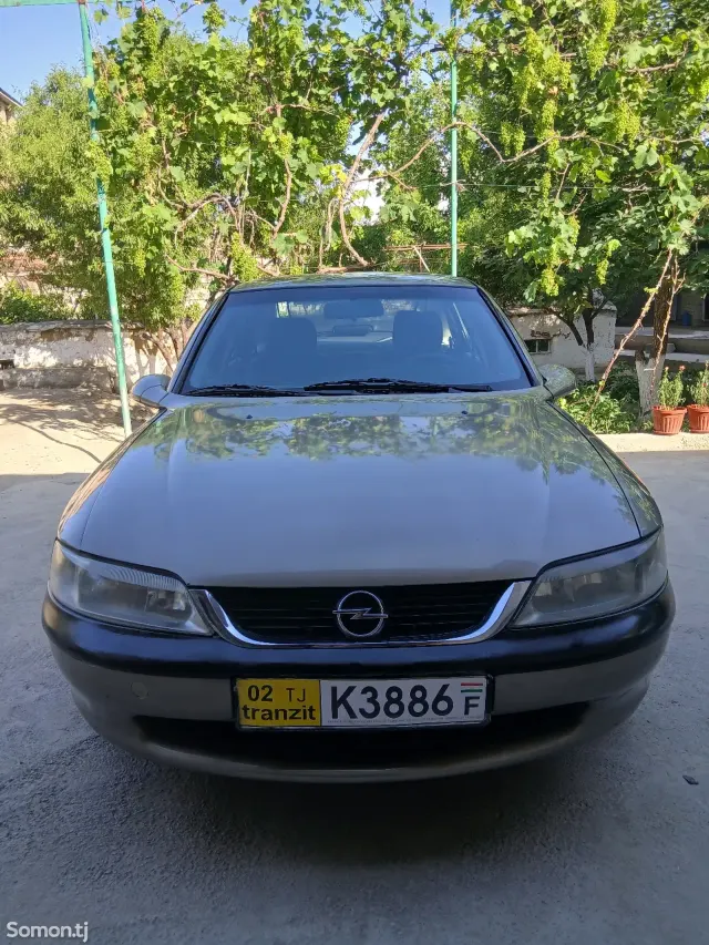 Opel Vectra B 1996 · 1.6 MT