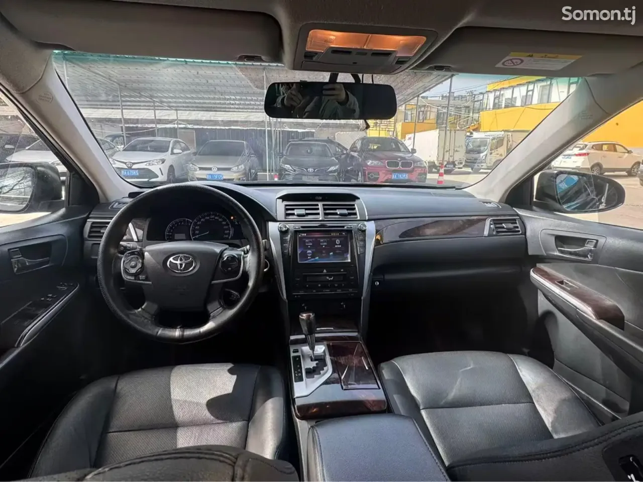 Toyota Camry 2016 · 2.5 AT