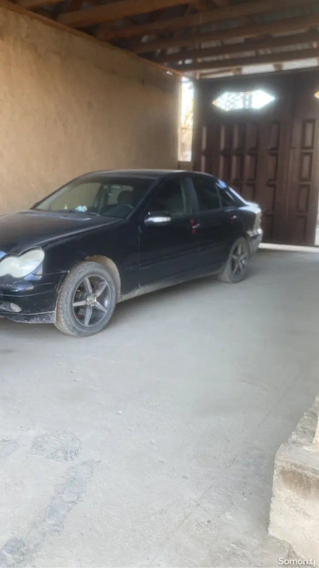 Mercedes-Benz C class 2001 · 2.3 AT