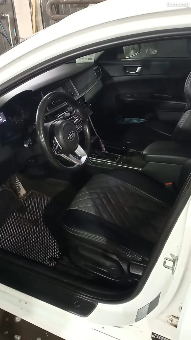 Kia Optima 2020 · 2.0 AT