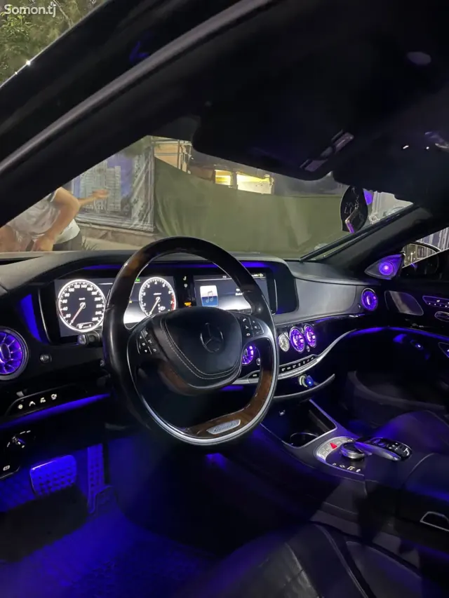 Mercedes-Benz AMG GT 2016 · 5.5 AT