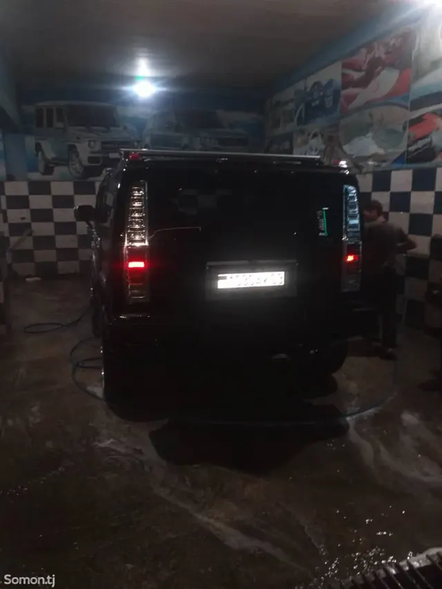 Hummer H2 2003 · 5.6 AT