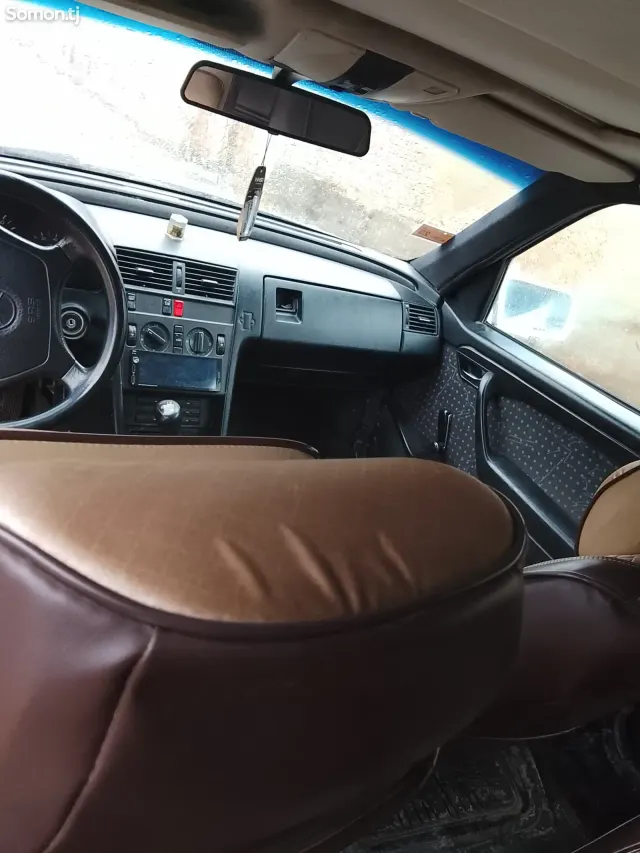 Mercedes-Benz C class 1996 · 1.8 MT