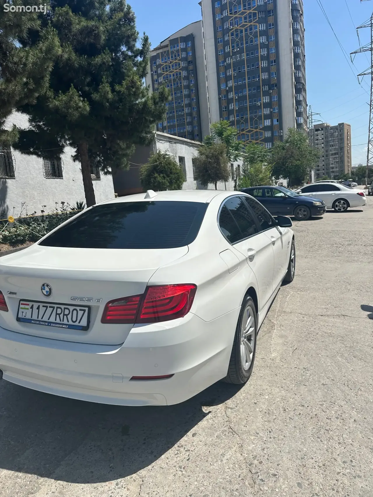 BMW 5 series 2012 · 2.0 AT
