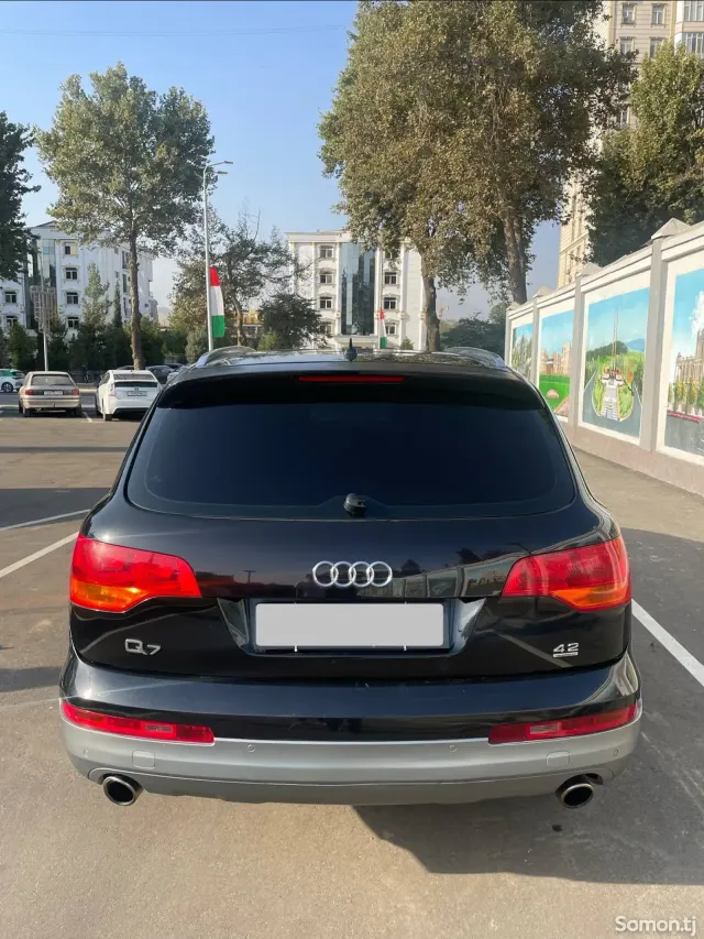 Audi Q7 2008 · 4.2 AT