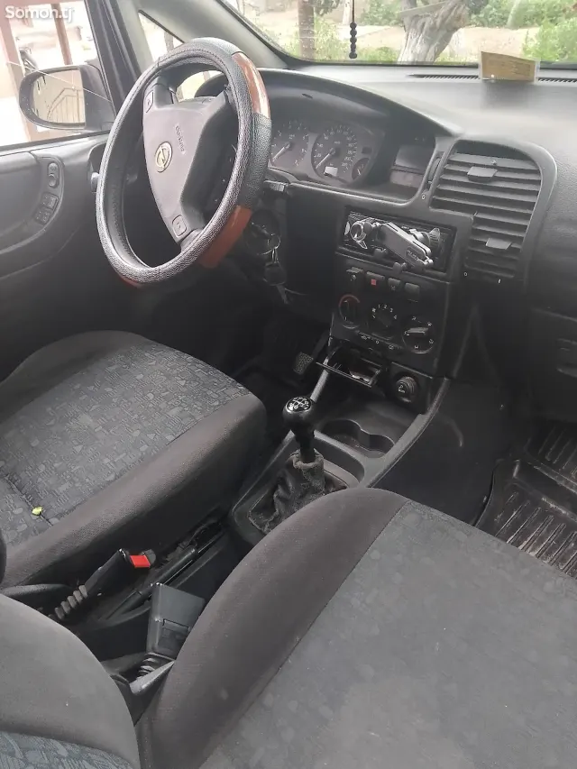 Opel Zafira 2000 · 1.8 MT