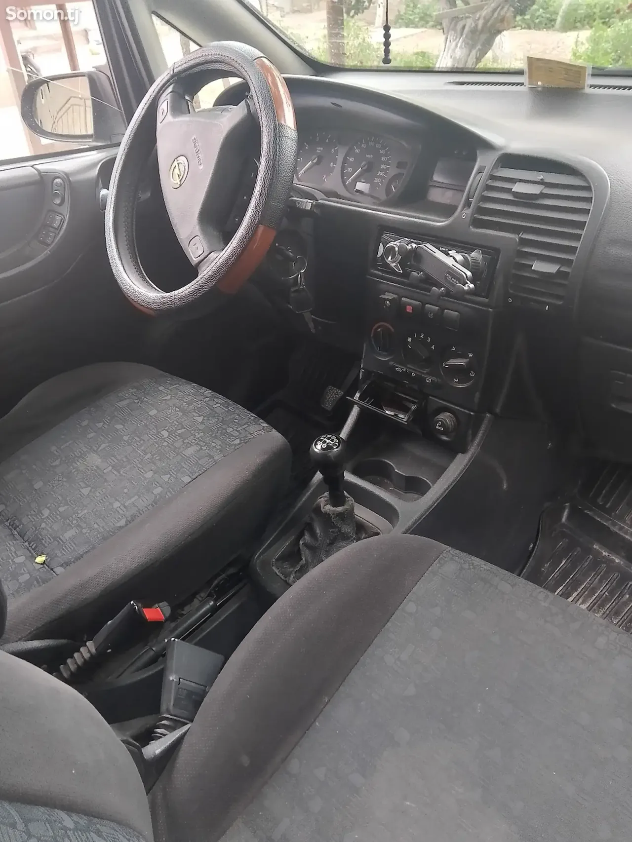 Opel Zafira 2000 · 1.8 MT