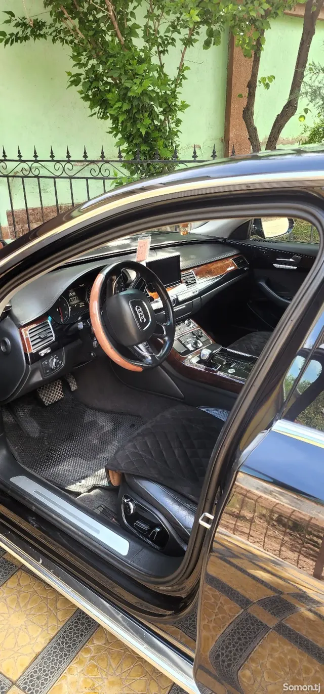 Audi A8 2013 · 3.0 AT