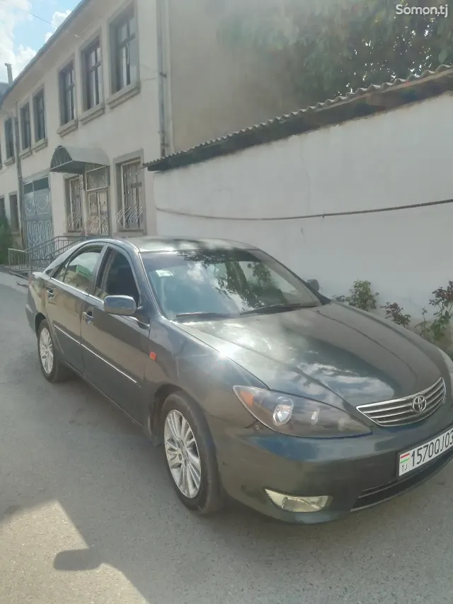 Toyota Camry 2003 · 2.4 AT