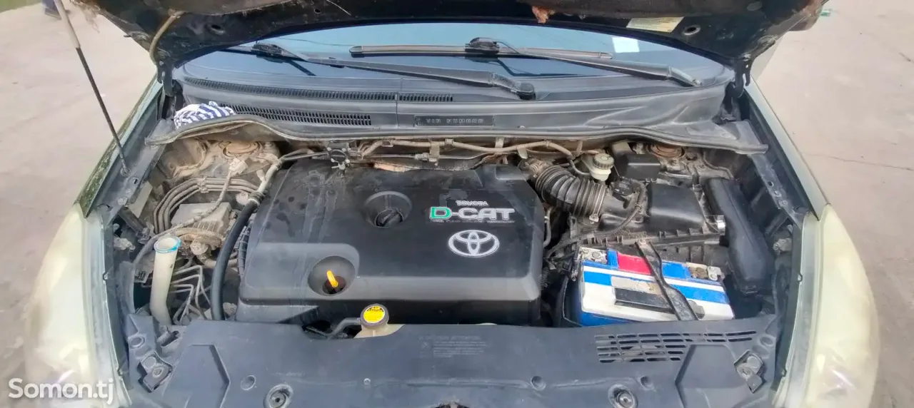Toyota Verso 2006 · 2.2 MT