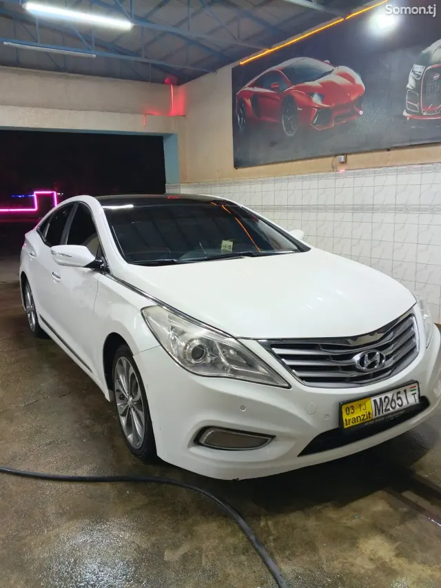 Hyundai Grandeur 2011 · 2.4 AT
