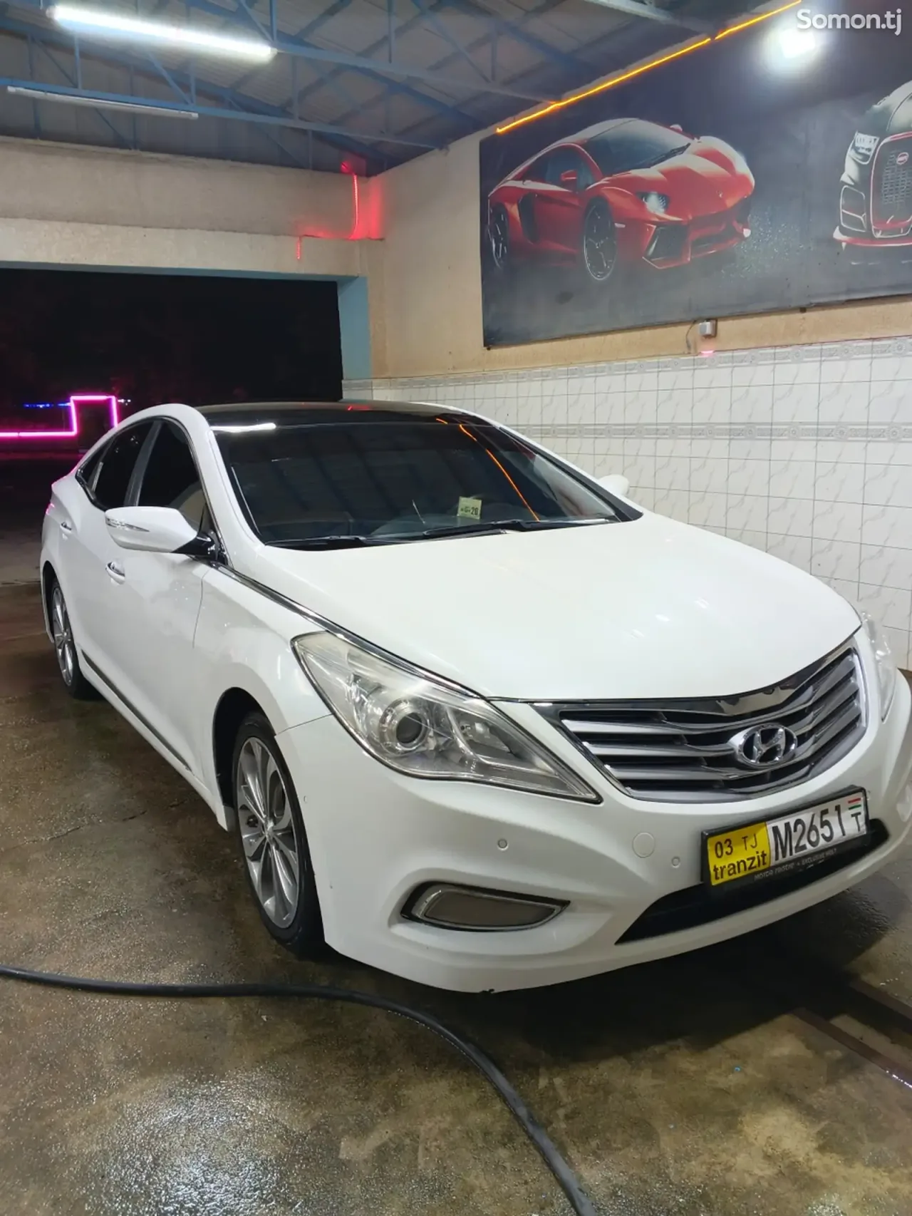 Hyundai Grandeur 2011 · 2.4 AT