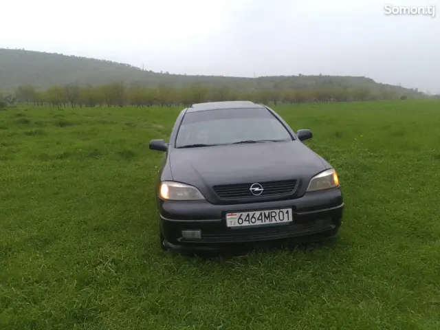 Opel Astra G 1999 · 1.6 MT