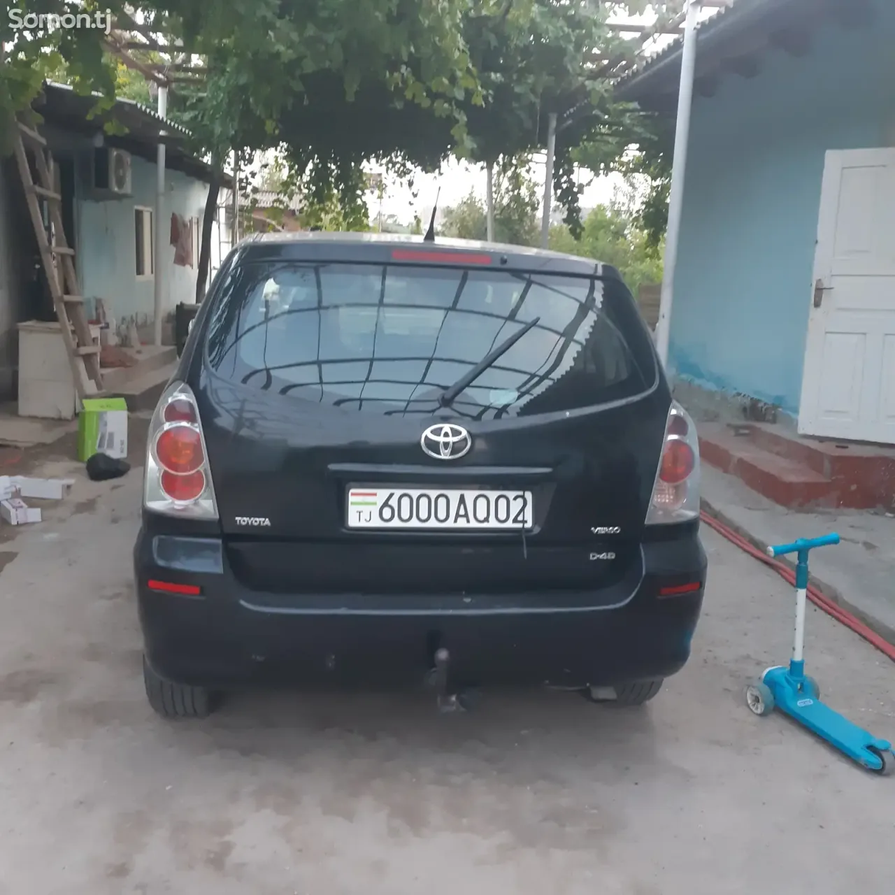 Toyota Verso 2006 · 2.2 MT