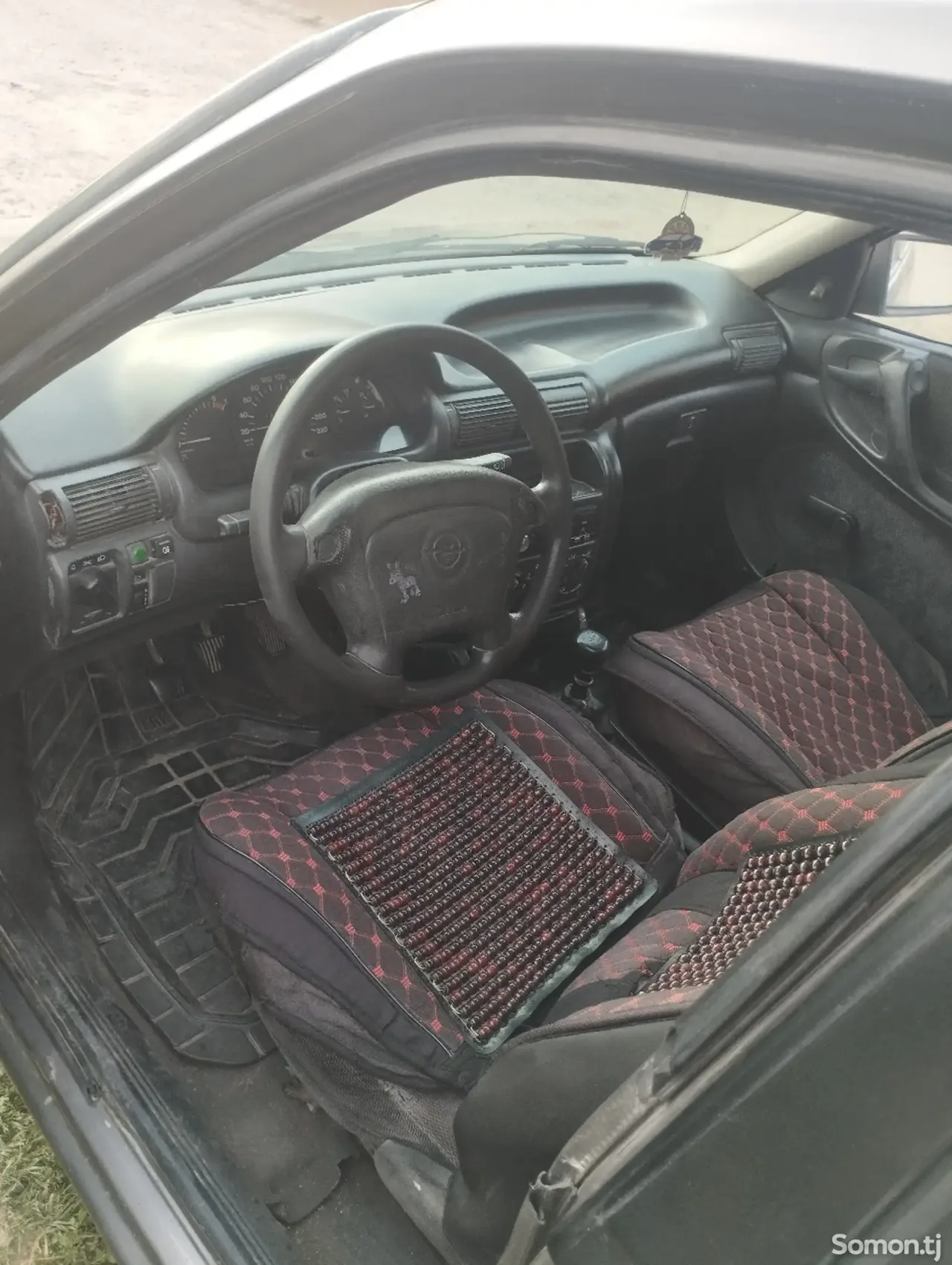 Opel Astra F 1993 · 1.6 MT