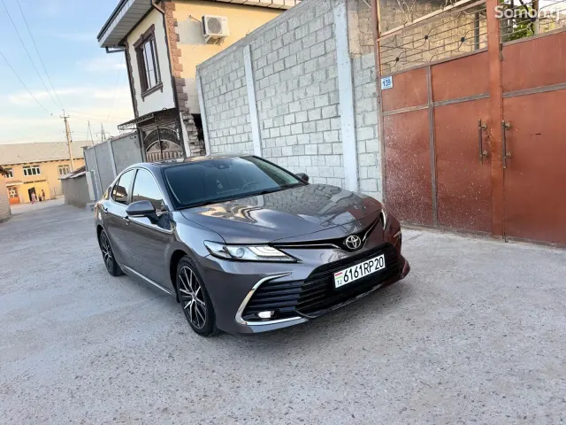 Toyota Camry 2021 · 2.5 AT