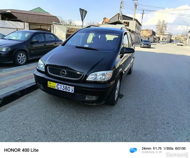 Opel Zafira 2004 · 2.2 AT