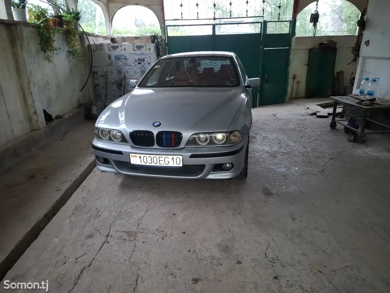 BMW 5 series 1996 · 2.5 MT